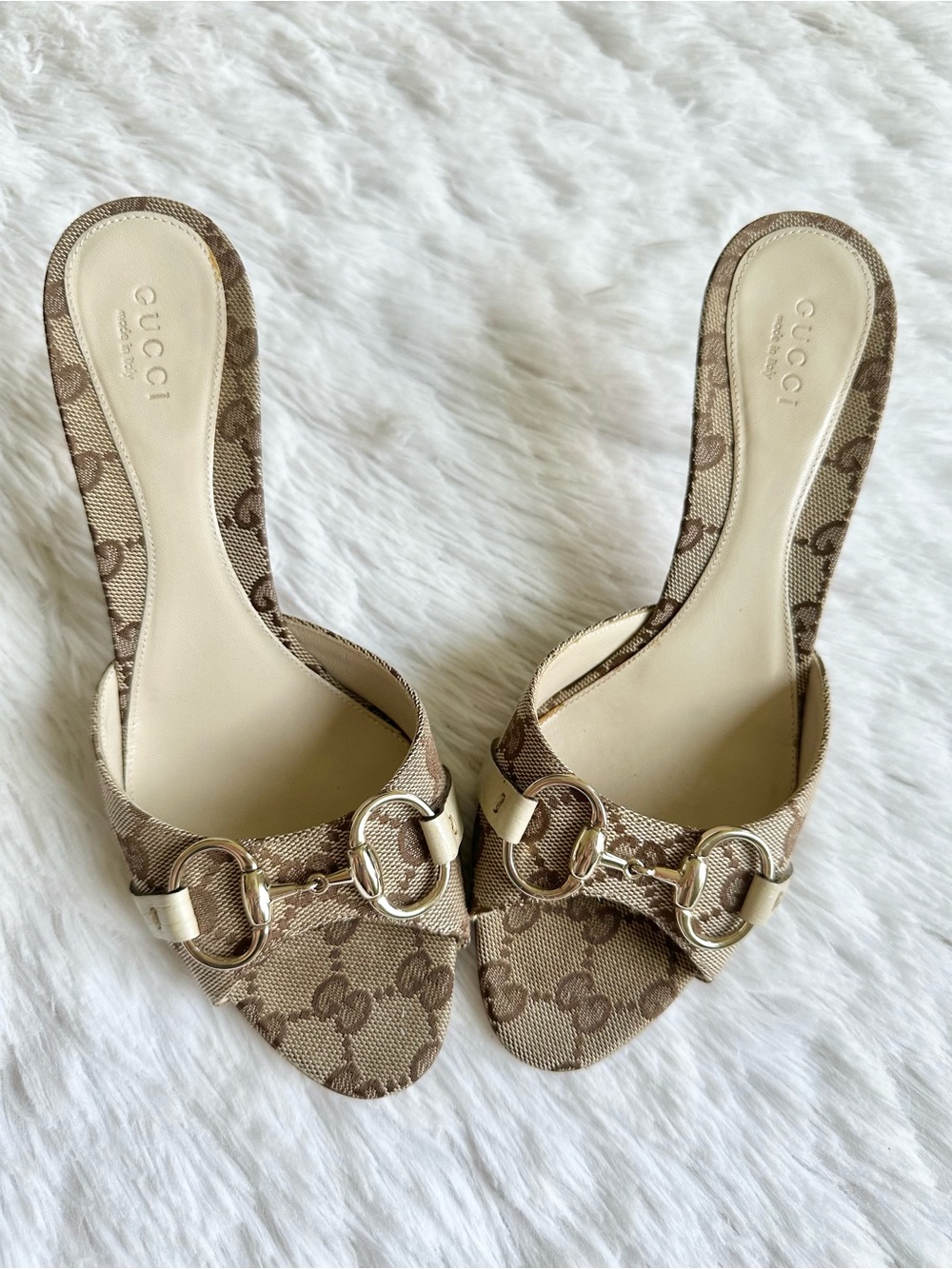 Vintage Gucci Monogram Horsebit Heels - Picture 4 of 8